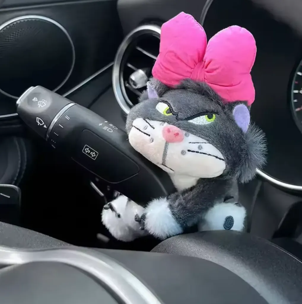 Peluche Gatito Lucifer con Moñito